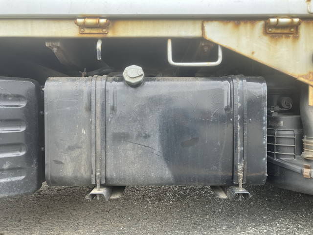 いすゞエルフ平ボディ小型（2t・3t）[写真18]