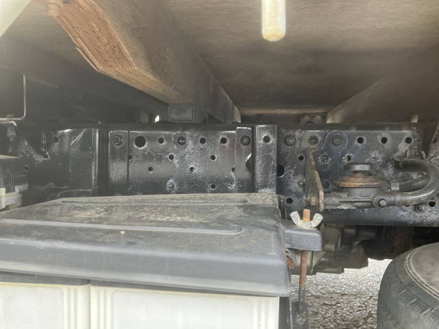 いすゞエルフ平ボディ小型（2t・3t）[写真21]