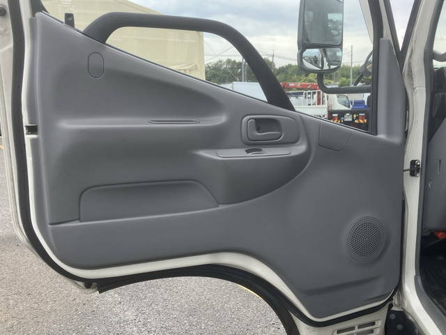 トヨタトヨエースアルミバン小型（2t・3t）[写真29]