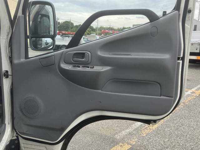 トヨタトヨエースアルミバン小型（2t・3t）[写真30]