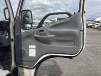 日野デュトロパネルバン小型（2t・3t）[写真30]