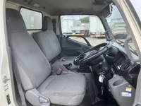 日野デュトロパネルバン小型（2t・3t）[写真31]