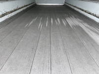 いすゞフォワード冷凍車（冷蔵車）中型（4t）[写真16]