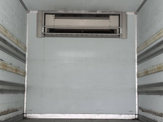 いすゞフォワード冷凍車（冷蔵車）中型（4t）[写真20]