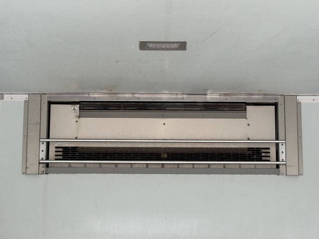 いすゞフォワード冷凍車（冷蔵車）中型（4t）[写真21]