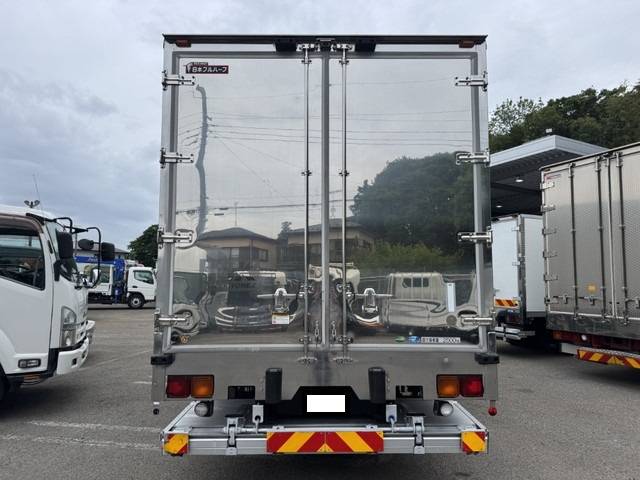 いすゞフォワード冷凍車（冷蔵車）中型（4t）[写真09]