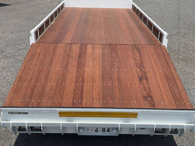 UDトラックスコンドル回送車中型（4t）[写真13]