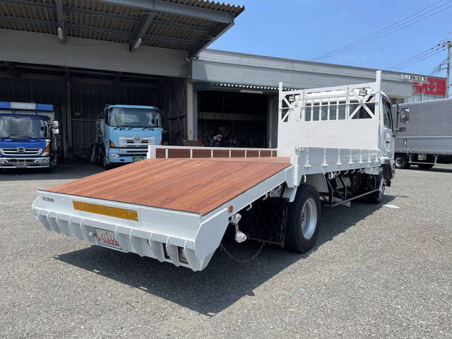 UDトラックスコンドル回送車中型（4t）[写真02]