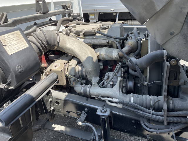 UDトラックスコンドル回送車中型（4t）[写真24]