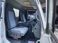 UDトラックスコンドル回送車中型（4t）[写真34]