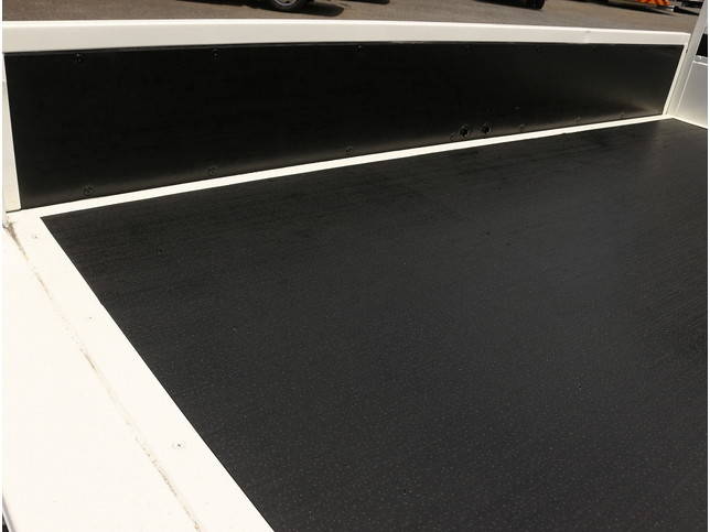 日野デュトロ平ボディ小型（2t・3t）[写真06]