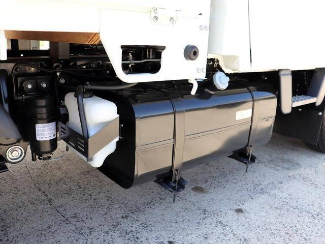 三菱ふそうキャンターダブルキャブ（Wキャブ）小型（2t・3t）[写真10]