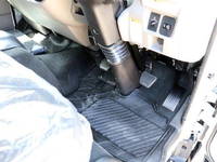 三菱ふそうキャンターダブルキャブ（Wキャブ）小型（2t・3t）[写真22]