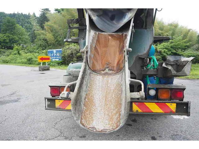 いすゞフォワードミキサー車（コンクリートミキサー）増トン（6t・8t）[写真14]