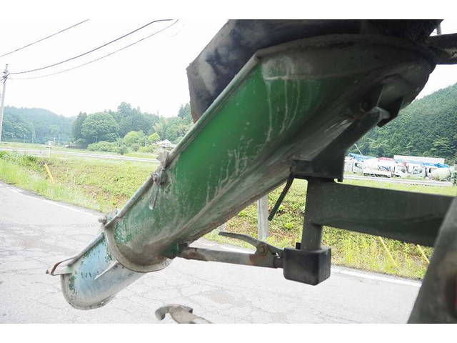 いすゞフォワードミキサー車（コンクリートミキサー）増トン（6t・8t）[写真15]