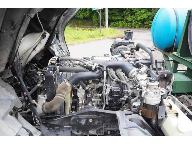 いすゞフォワードミキサー車（コンクリートミキサー）増トン（6t・8t）[写真33]