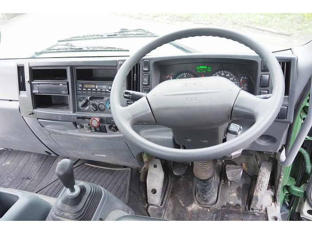 いすゞフォワードミキサー車（コンクリートミキサー）増トン（6t・8t）[写真40]