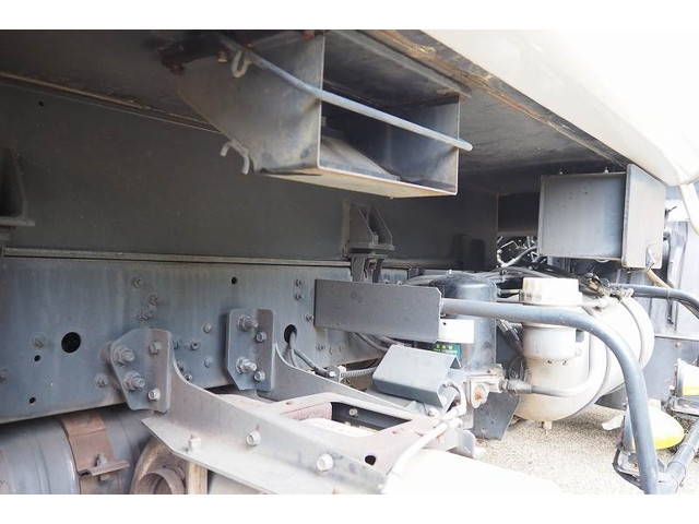 三菱ふそうファイターパッカー車（塵芥車）中型（4t）[写真21]