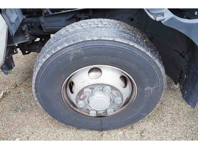 三菱ふそうファイターパッカー車（塵芥車）中型（4t）[写真24]