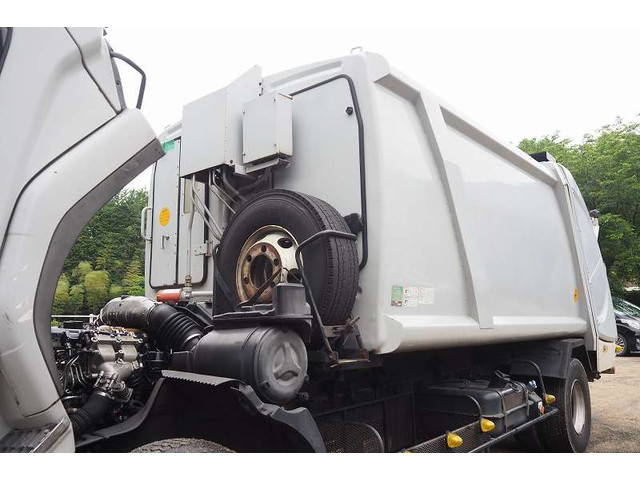 三菱ふそうファイターパッカー車（塵芥車）中型（4t）[写真26]