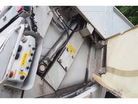 三菱ふそうファイターパッカー車（塵芥車）中型（4t）[写真32]