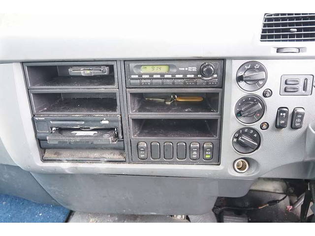 三菱ふそうファイターパッカー車（塵芥車）中型（4t）[写真38]