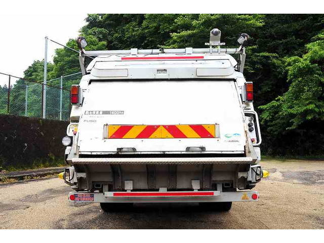 三菱ふそうファイターパッカー車（塵芥車）中型（4t）[写真05]