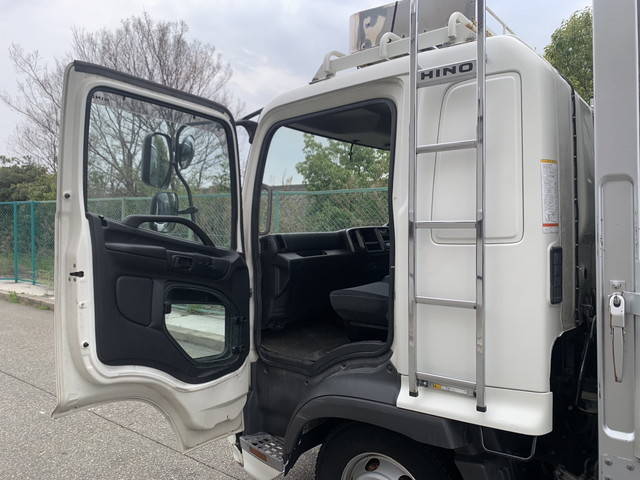 日野レンジャーアルミブロック中型（4t）[写真29]