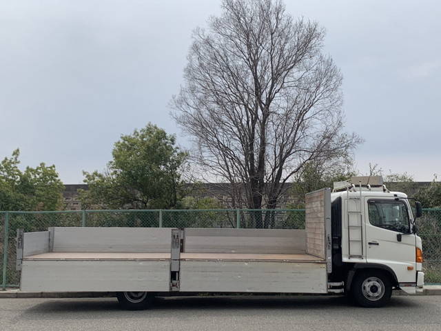 日野レンジャーアルミブロック中型（4t）[写真03]