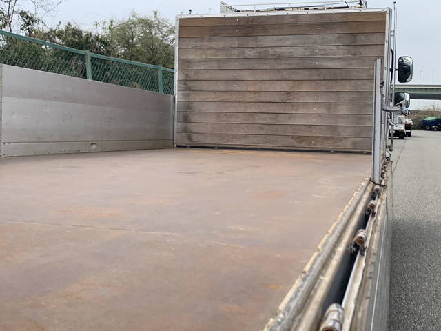 日野レンジャーアルミブロック中型（4t）[写真04]