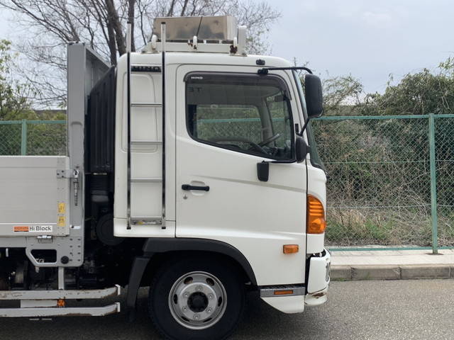 日野レンジャーアルミブロック中型（4t）[写真06]