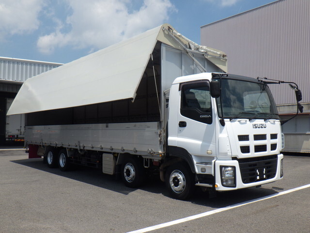 いすゞギガ幌ウイング大型（10t）[写真01]