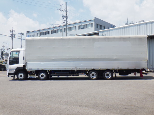 いすゞギガ幌ウイング大型（10t）[写真07]