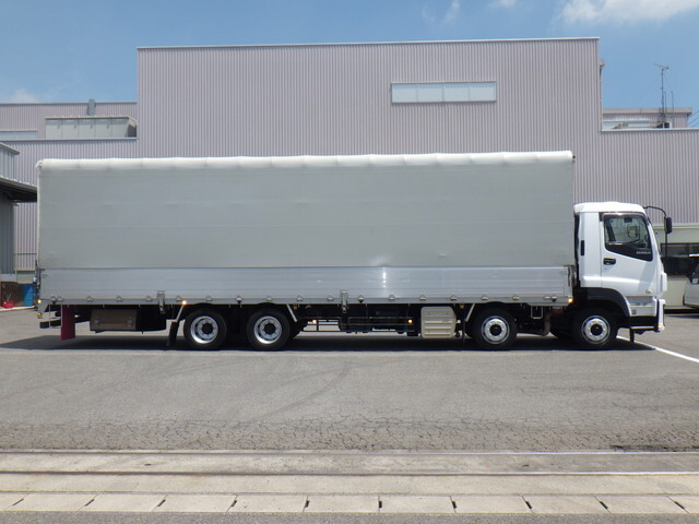いすゞギガ幌ウイング大型（10t）[写真08]