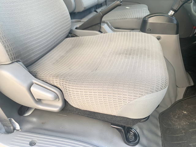 日野デュトロ平ボディ小型（2t・3t）[写真08]