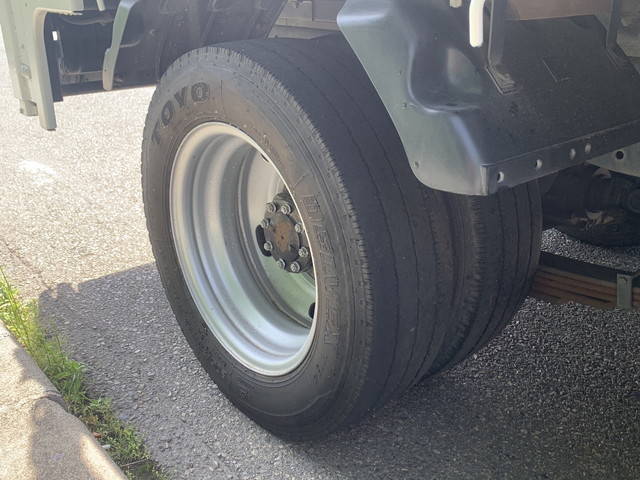 いすゞエルフ平ボディ小型（2t・3t）[写真21]