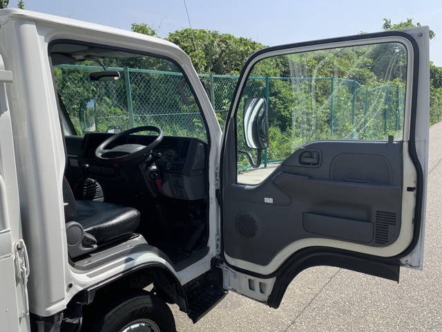 いすゞエルフ平ボディ小型（2t・3t）[写真33]