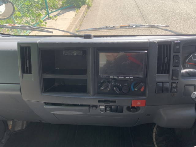 いすゞエルフアルミバン小型（2t・3t）[写真13]