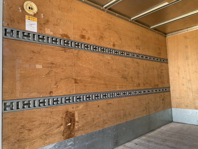 いすゞエルフアルミバン小型（2t・3t）[写真18]