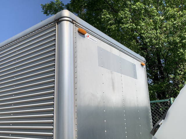 いすゞエルフアルミバン小型（2t・3t）[写真22]