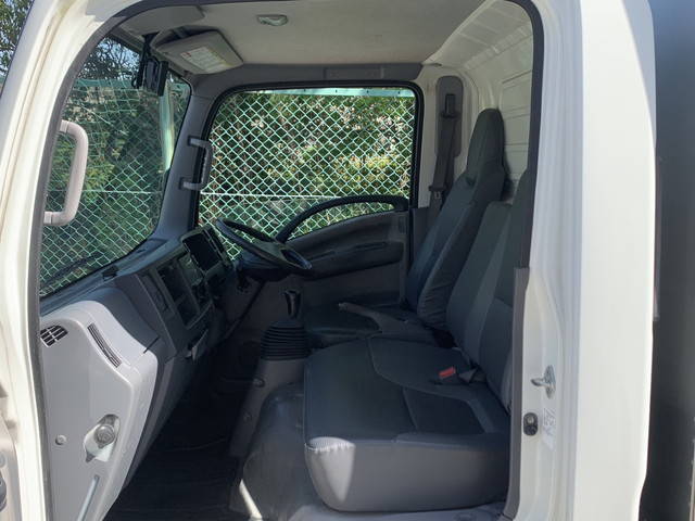 いすゞエルフアルミバン小型（2t・3t）[写真30]