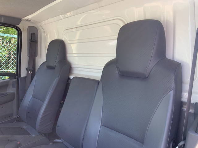 いすゞエルフアルミバン小型（2t・3t）[写真31]