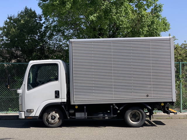 いすゞエルフアルミバン小型（2t・3t）[写真04]