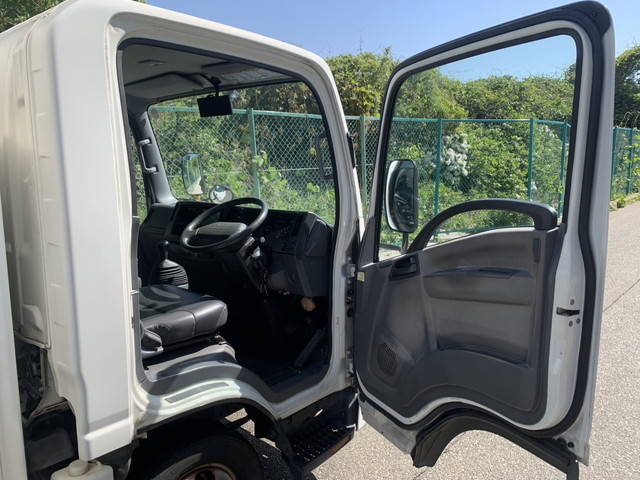 いすゞエルフアルミバン小型（2t・3t）[写真07]