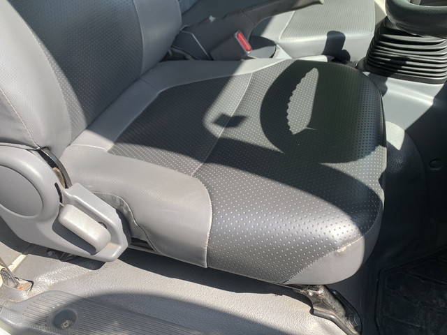 いすゞエルフアルミバン小型（2t・3t）[写真08]