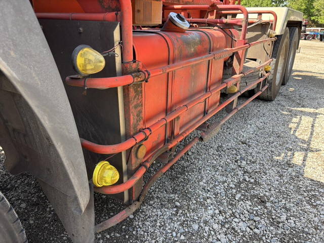 日野プロフィアコンテナ専用車大型（10t）[写真19]