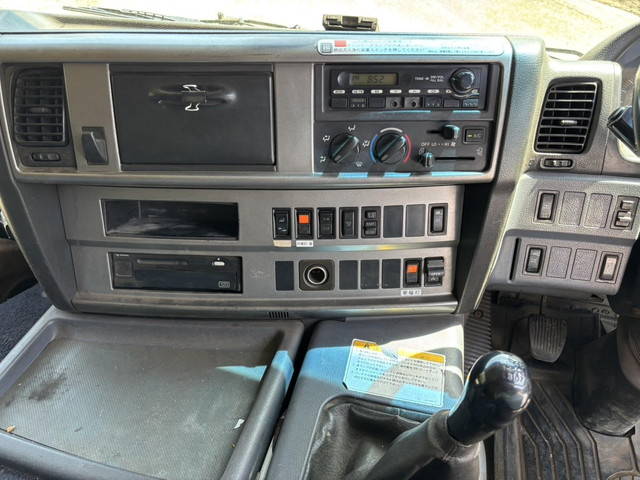 日野プロフィアコンテナ専用車大型（10t）[写真24]