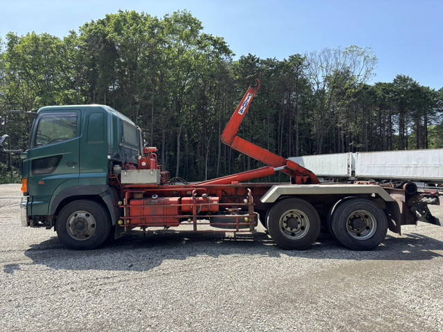 日野プロフィアコンテナ専用車大型（10t）[写真05]