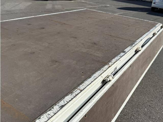 トヨタダイナ平ボディ小型（2t・3t）[写真11]