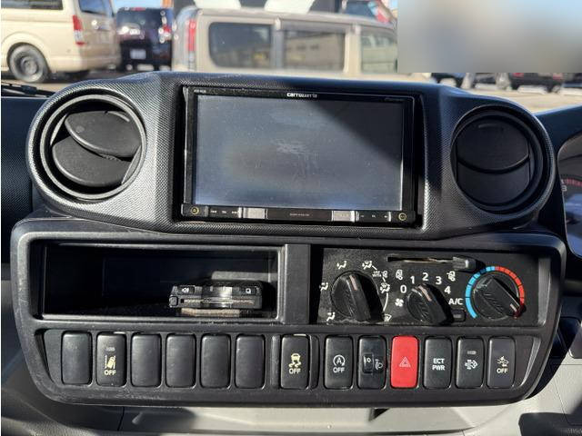 トヨタダイナ平ボディ小型（2t・3t）[写真29]